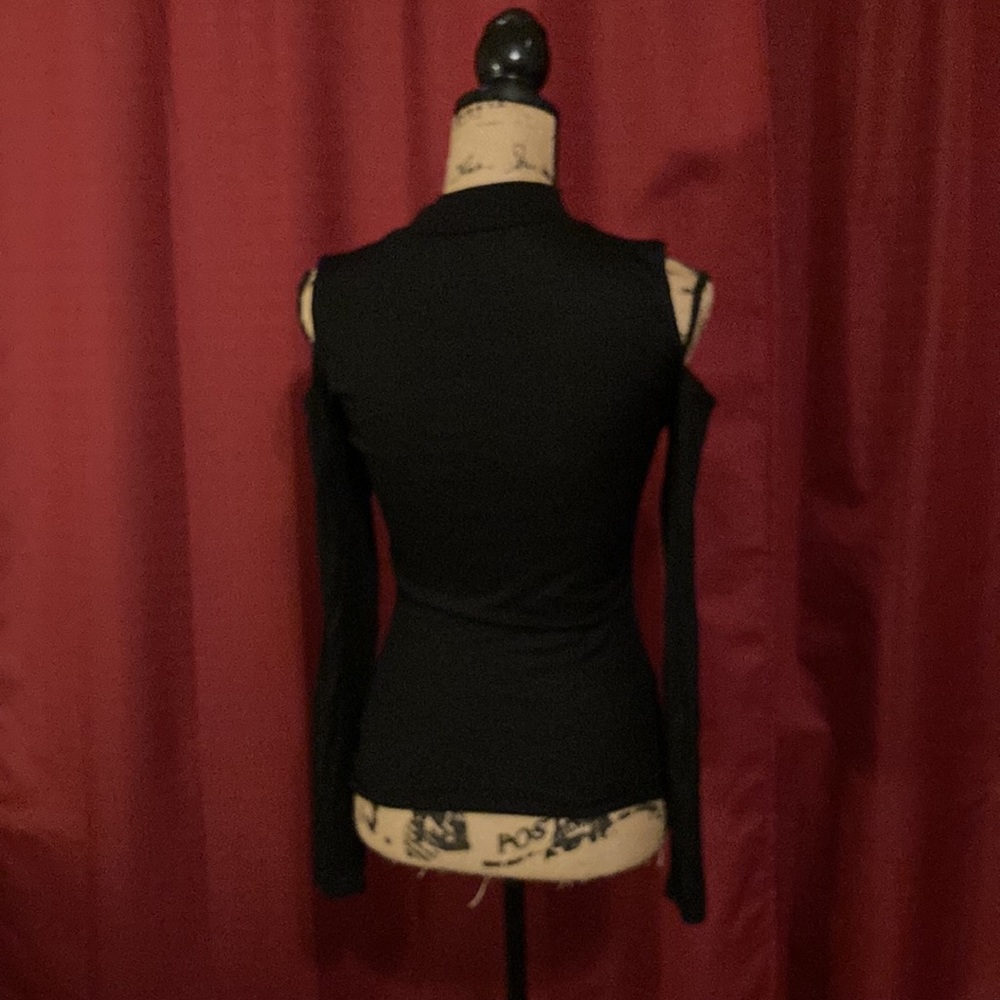 ❌SOLD Classy Cold Shoulder Top - Picture 5 of 7